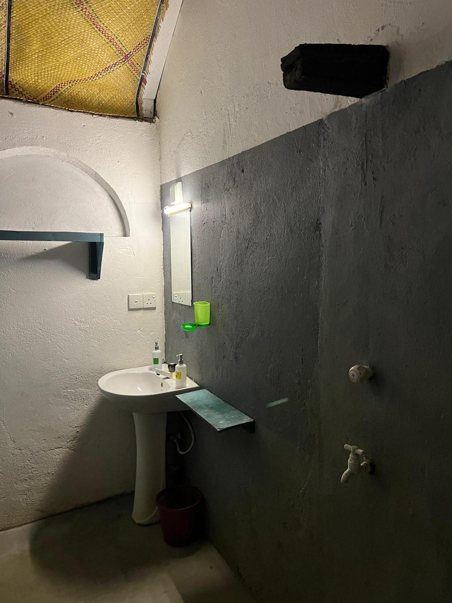 Cactus Arugambay Vandrehjem Arugam Bay Eksteriør billede